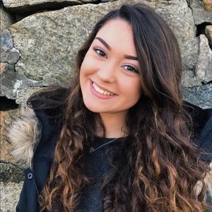 Meet your Posher, Alyssa